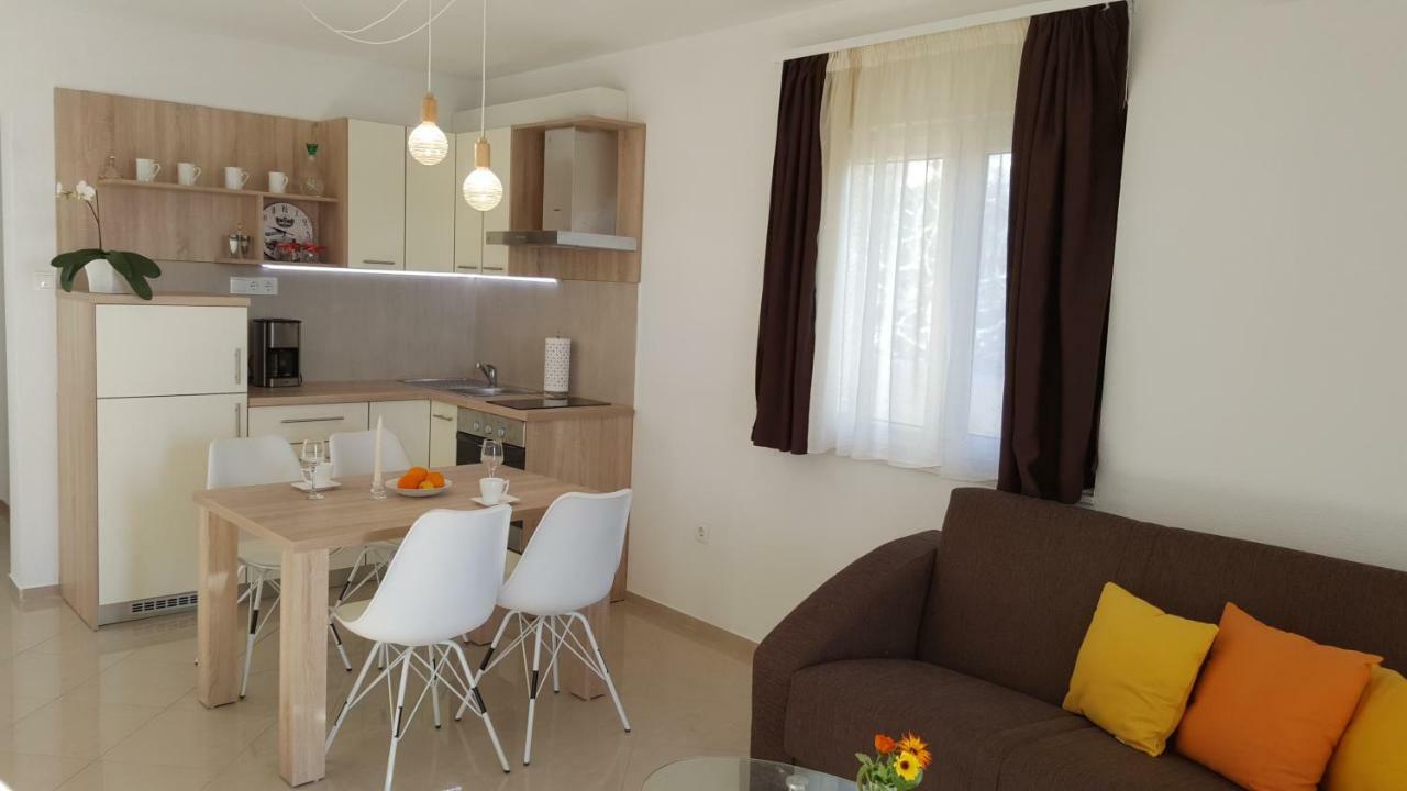 Apartments Anaivana Trogir Ngoại thất bức ảnh